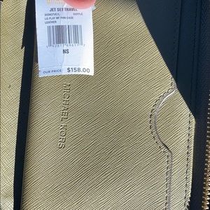 Michael Kors hand purse wallet